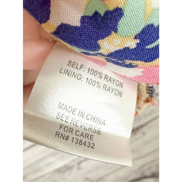 ModCloth Women's Keyhole Floral Sleeveless Tank Top Blouse Multi-Color Small - Picture 6 of 11